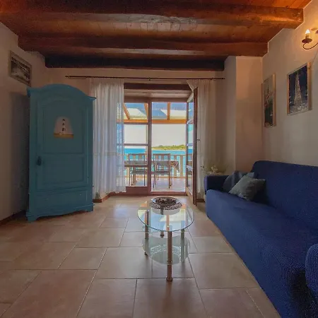 Laura Novigrad Istria