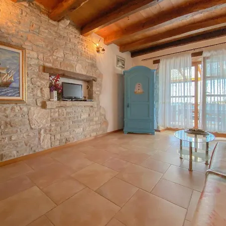 Laura Διαμέρισμα Novigrad Istria